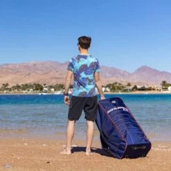 Gladiator Elite 11'4 X 32" Paddleboard 2023 26 Gladiator Elite 11'4 X 32" Paddleboard 2023 -Sup Inflatables gladiator elite bag front with male model 2