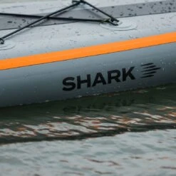 Shark R 12'6 X 27" Paddleboard 2023 31 Shark R 12'6 X 27" Paddleboard 2023 -Sup Inflatables shark sups lifestyle board race16 1