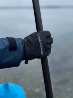 Showers Pass Crosspoint Waterproof Windproof Gloves - Ladies -Sup Inflatables sleeve with showerpass glove 2