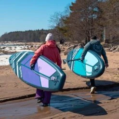 Gladiator Pro 11'2 X 30" Paddleboard 2023 -Sup Inflatables sq 11 2 10 6 walking on beach with board